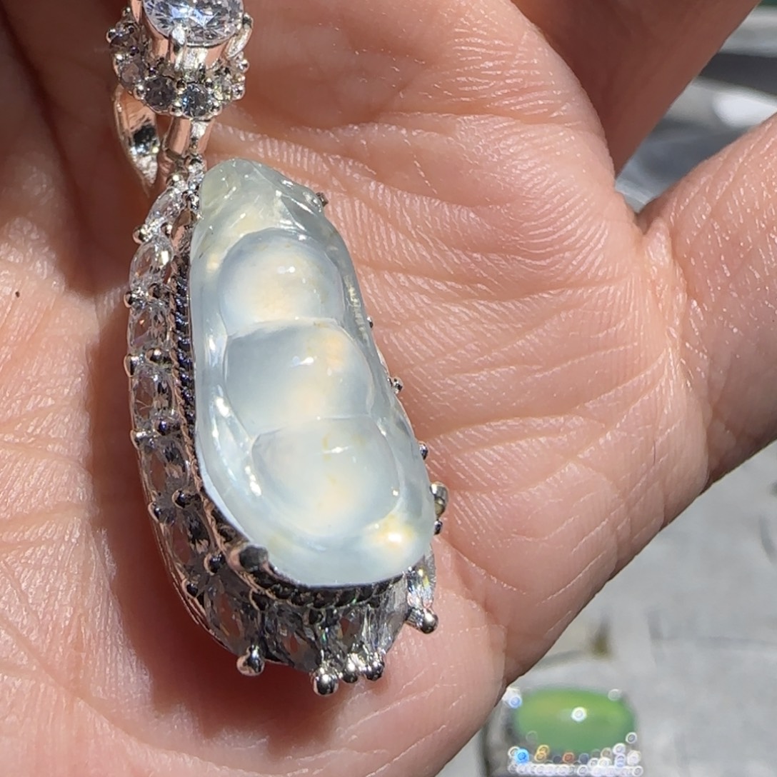 翡翠未镶嵌戒指翡翠