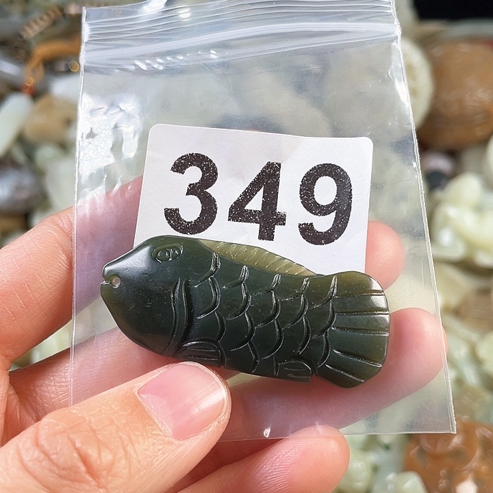 和田玉（糖玉）颈饰未镶嵌