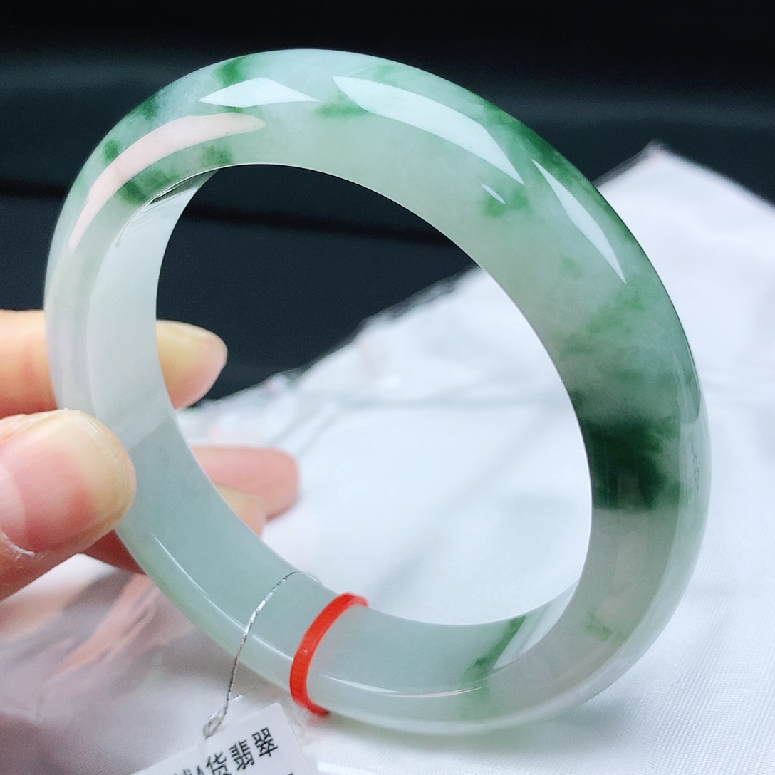 翡翠手镯未镶嵌56轮胎