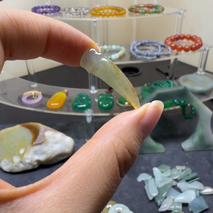 翡翠裸石缅甸翡翠