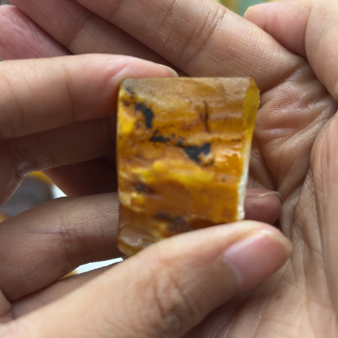 定制琥珀未镶嵌栗****高琥珀