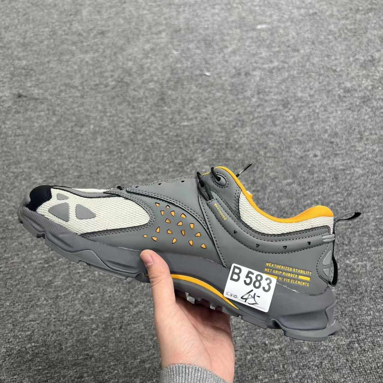 3号上新款男女高端户外休闲鞋 B583