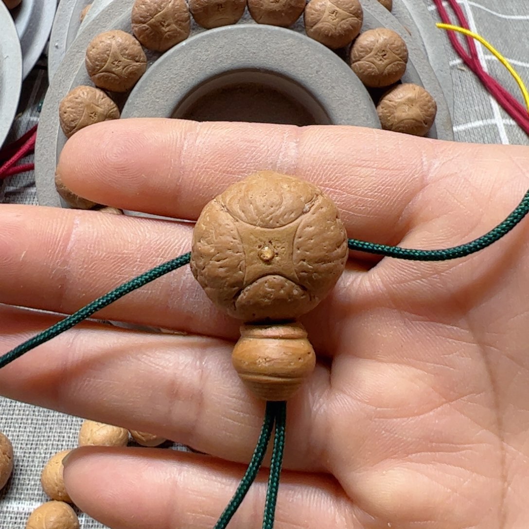 㿝***氼吊坠凤眼菩提22微瑕麒麟8@1012