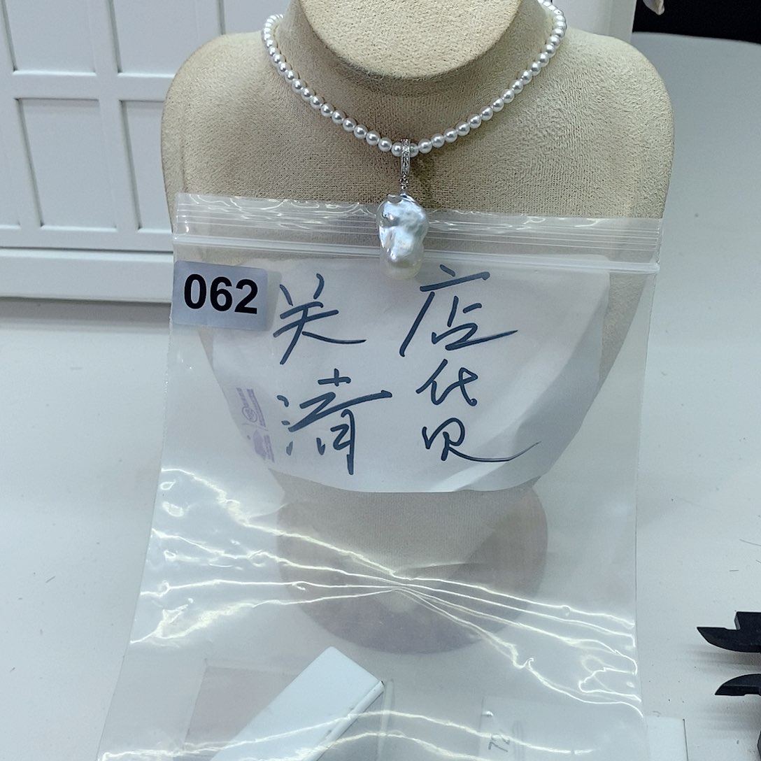 淡水珍珠颈饰合金