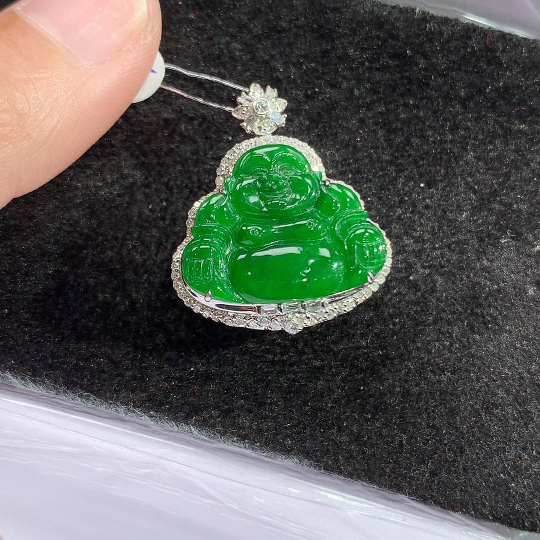 翡翠吊坠(赠链)18K金镶嵌似*