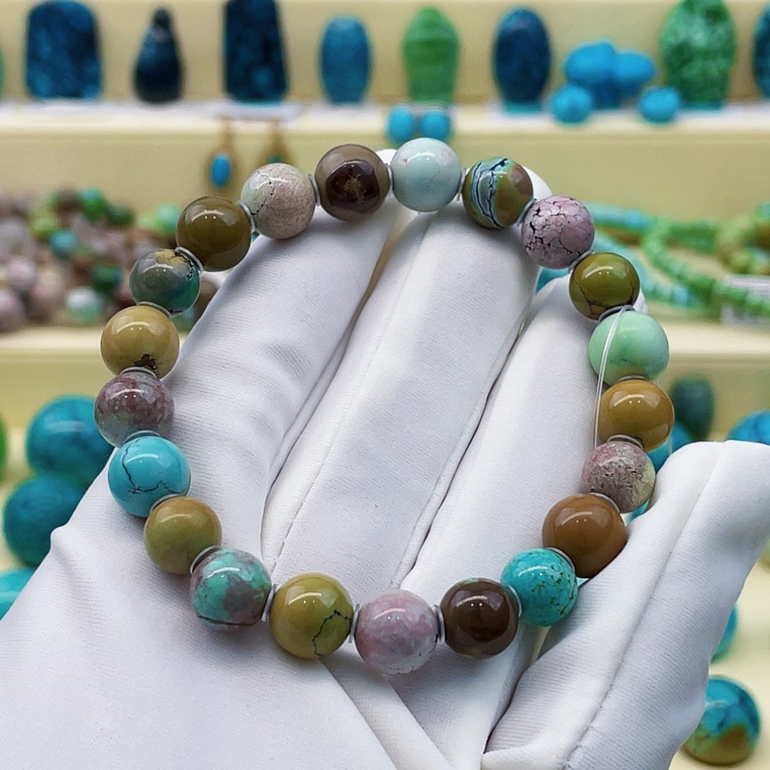 绿松石未镶嵌颈饰