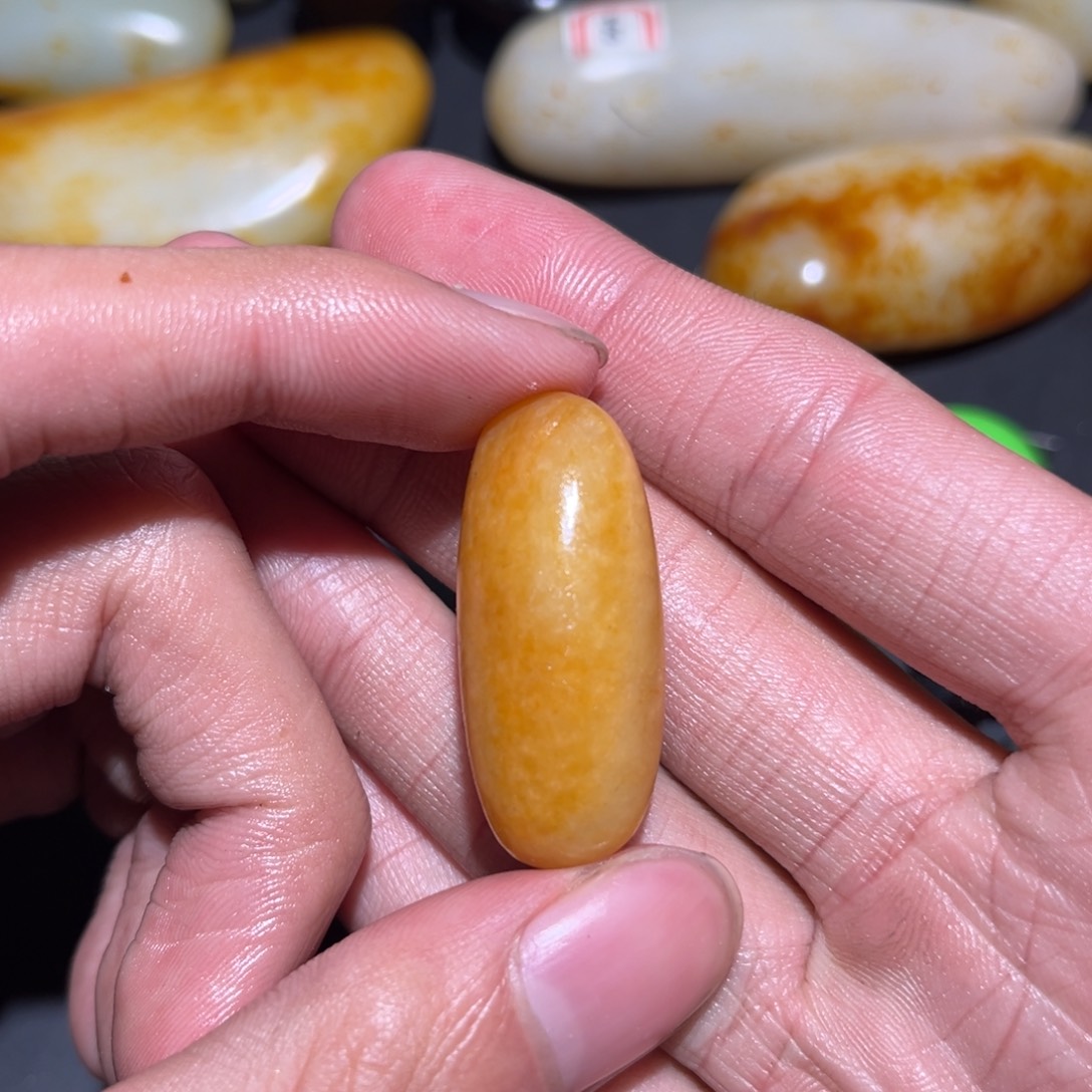 和田玉未镶嵌珠宝奇石