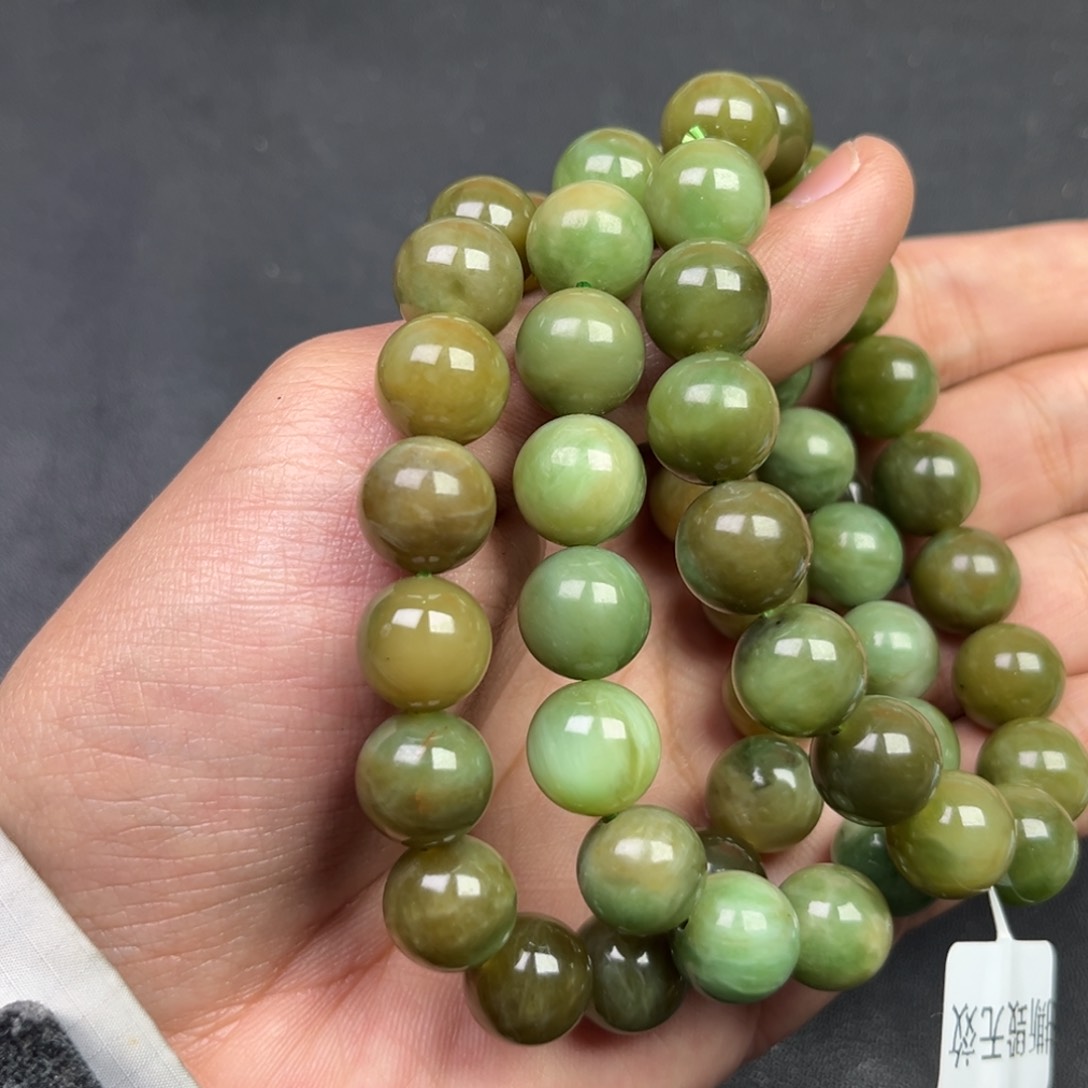 和田玉颈饰未镶嵌多样性拍一发一俄罗斯碧玉唐三彩