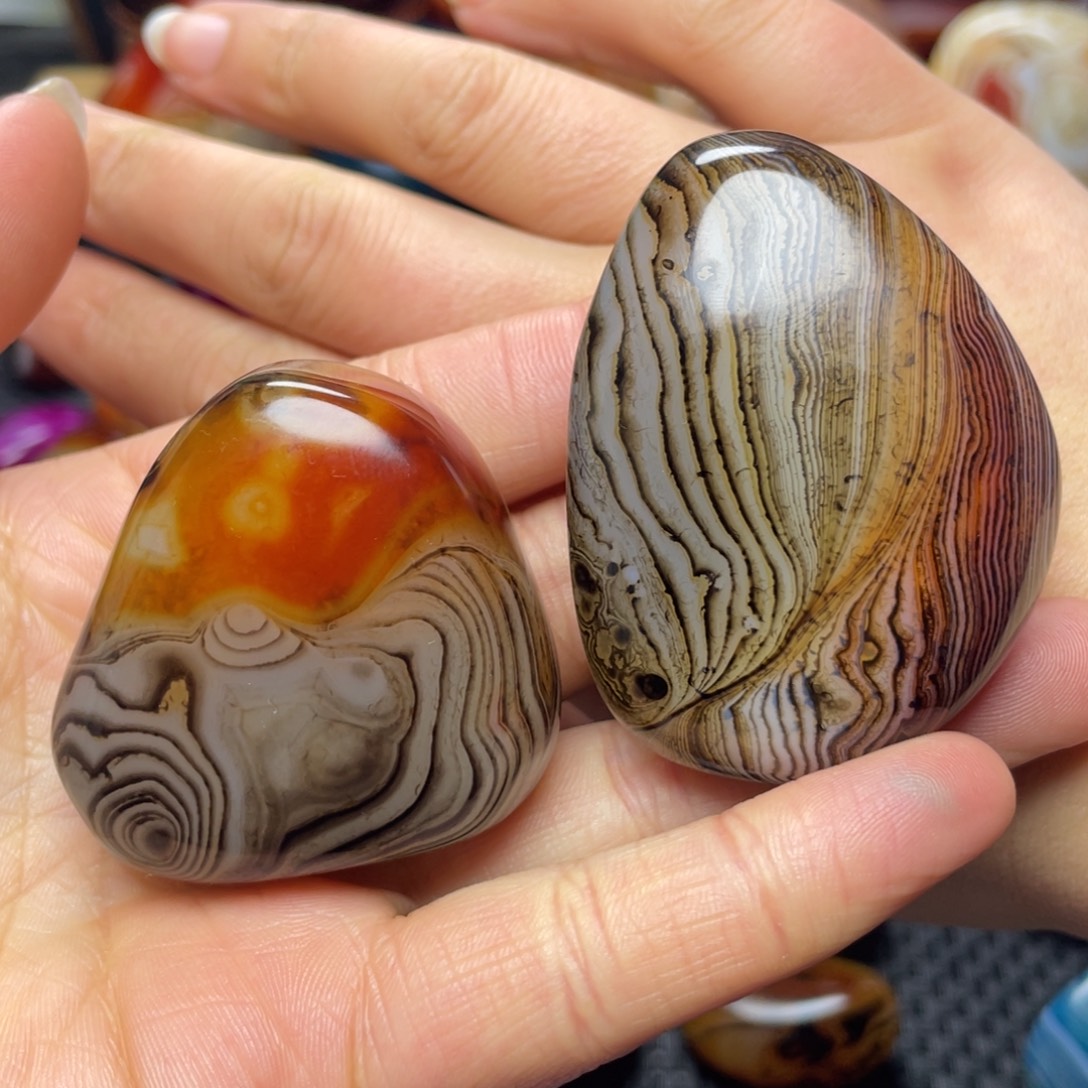 r***g玛瑙/玉髓未镶嵌珠宝奇石