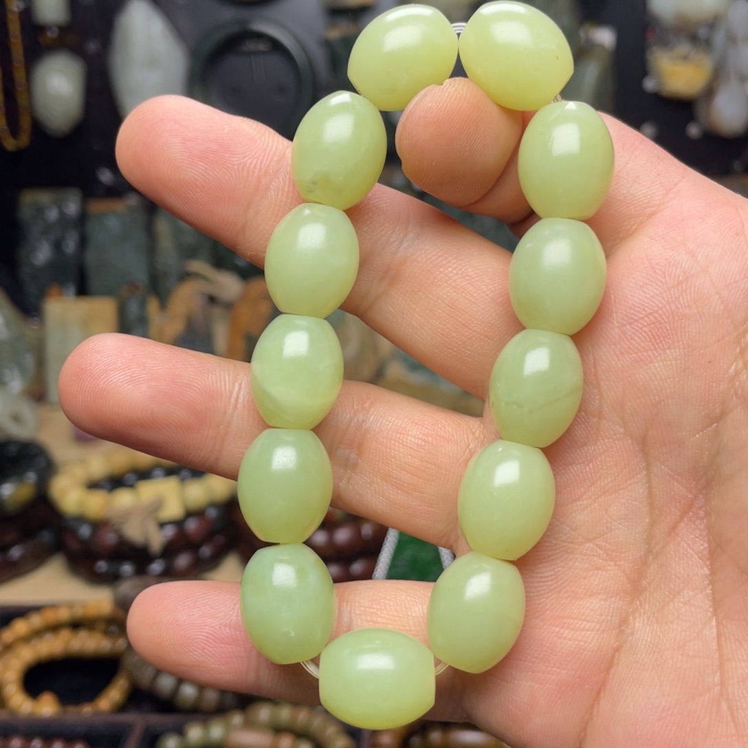 岫岩河磨玉（透闪石质玉）未镶嵌颈饰16×14