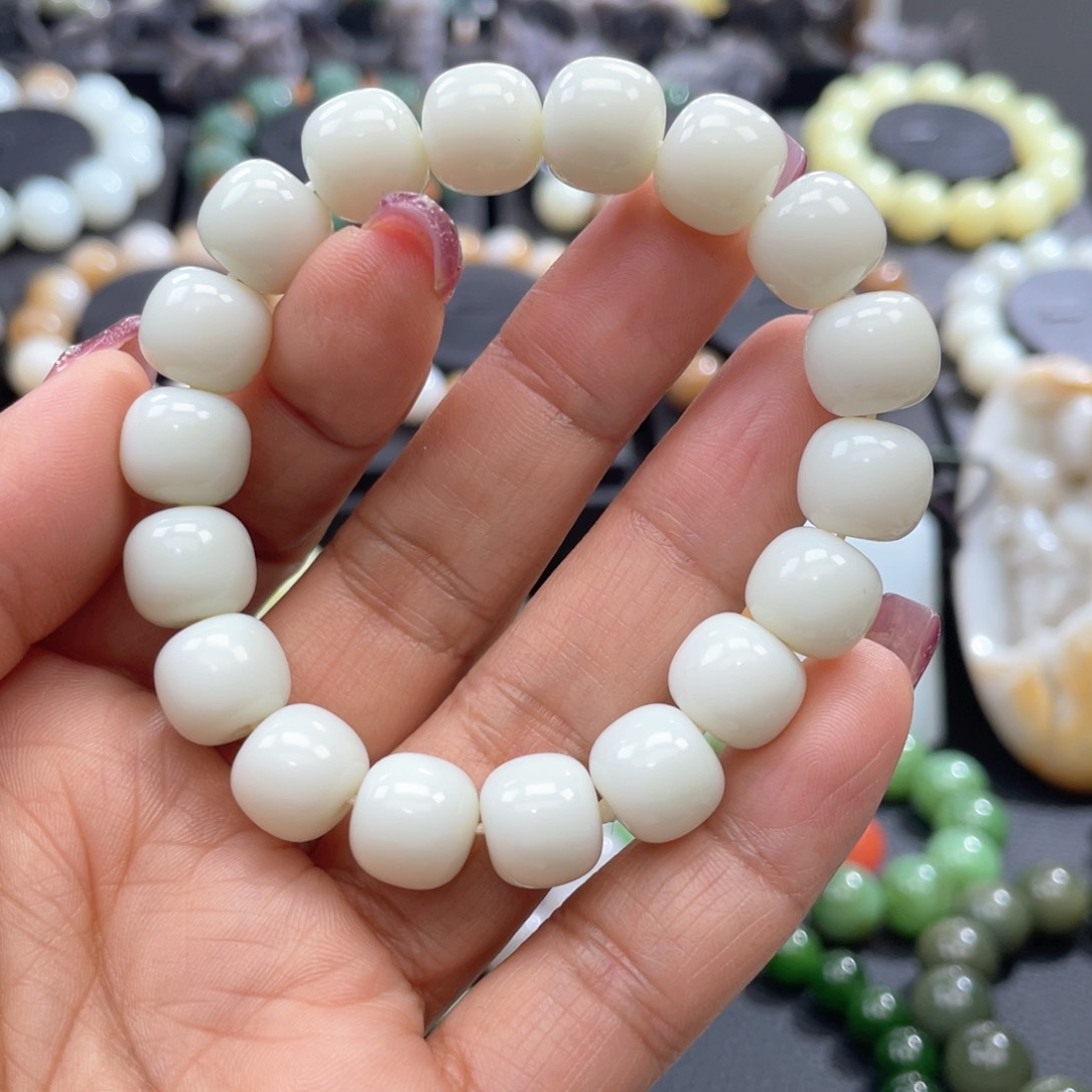 和田玉手链未镶嵌