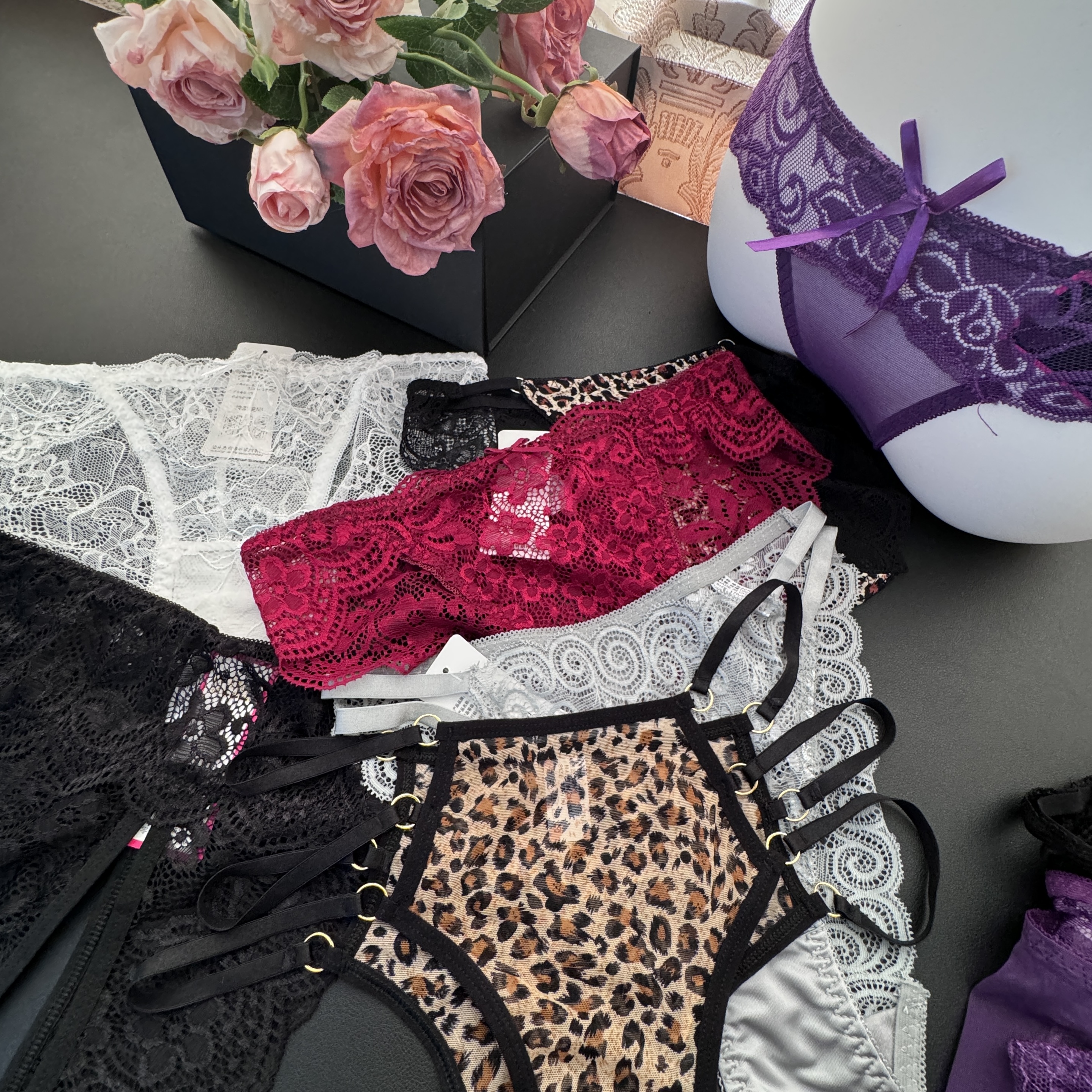 女士欧美性感无痕纯欲薄款蕾丝内裤【No退No换】