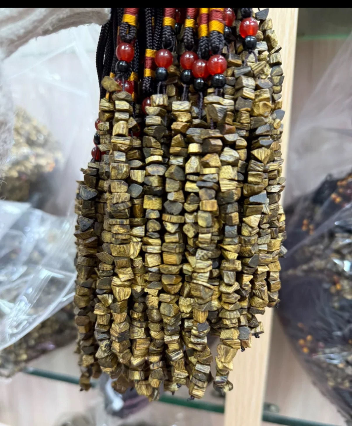 白棋楠车挂吊坠留香持久天然沉香随型包包挂件高油多样性发其一