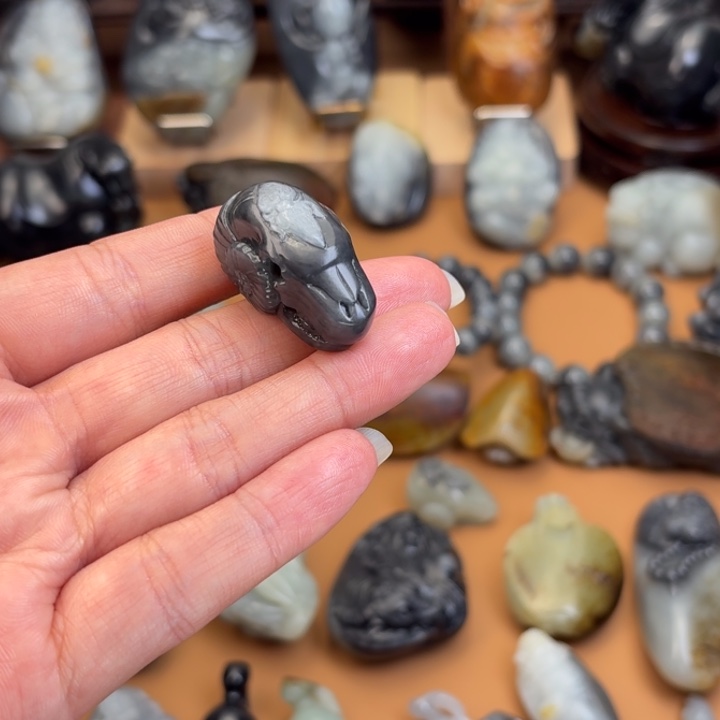 @***F和田玉未镶嵌颈饰