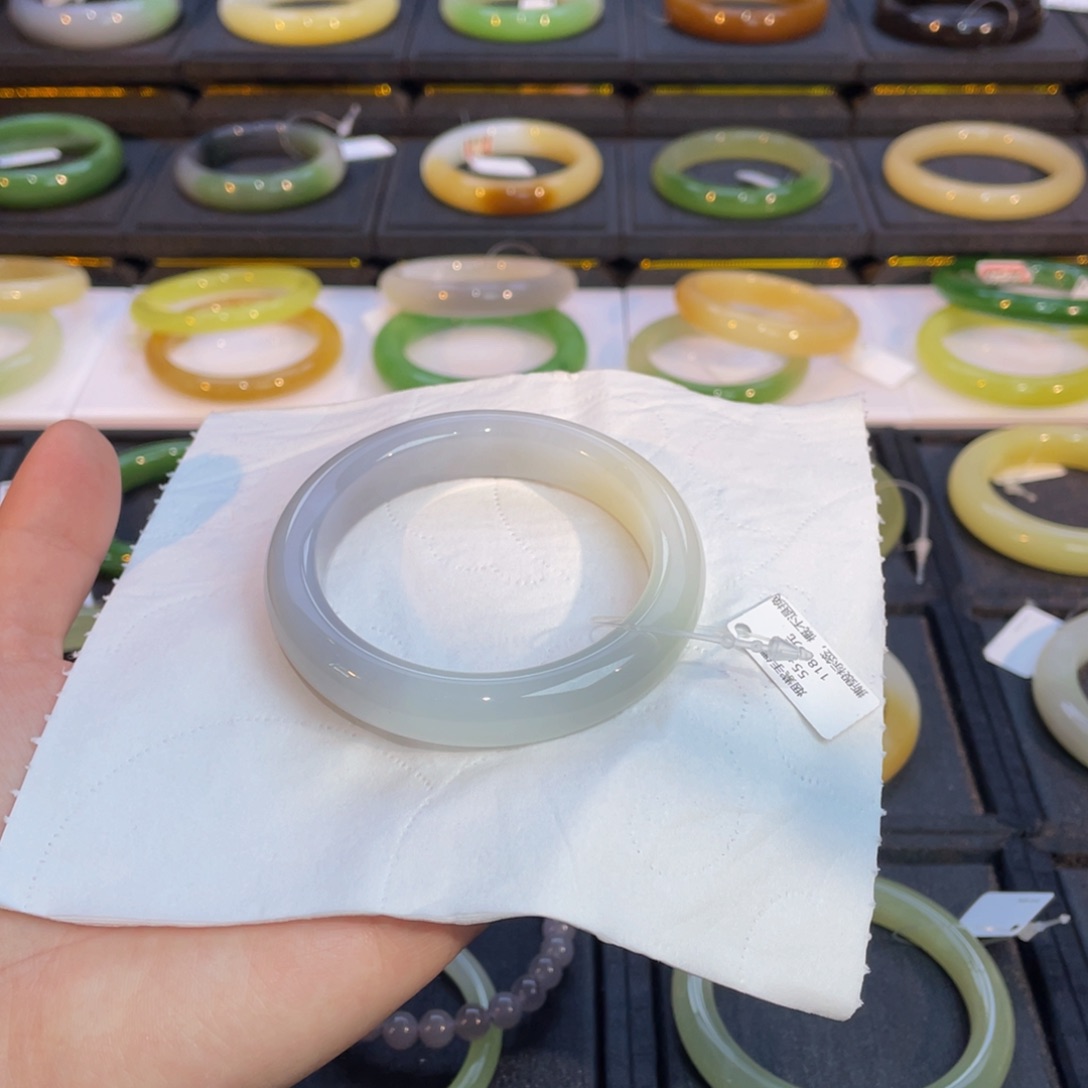 和田玉手镯未镶嵌粉紫手镯5556