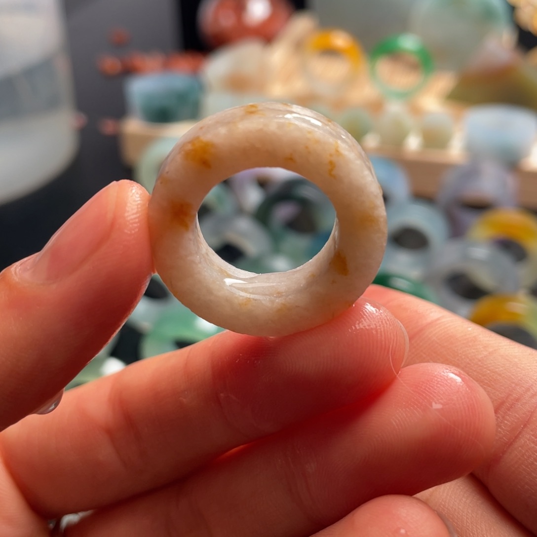 定制翡翠未镶嵌戒指