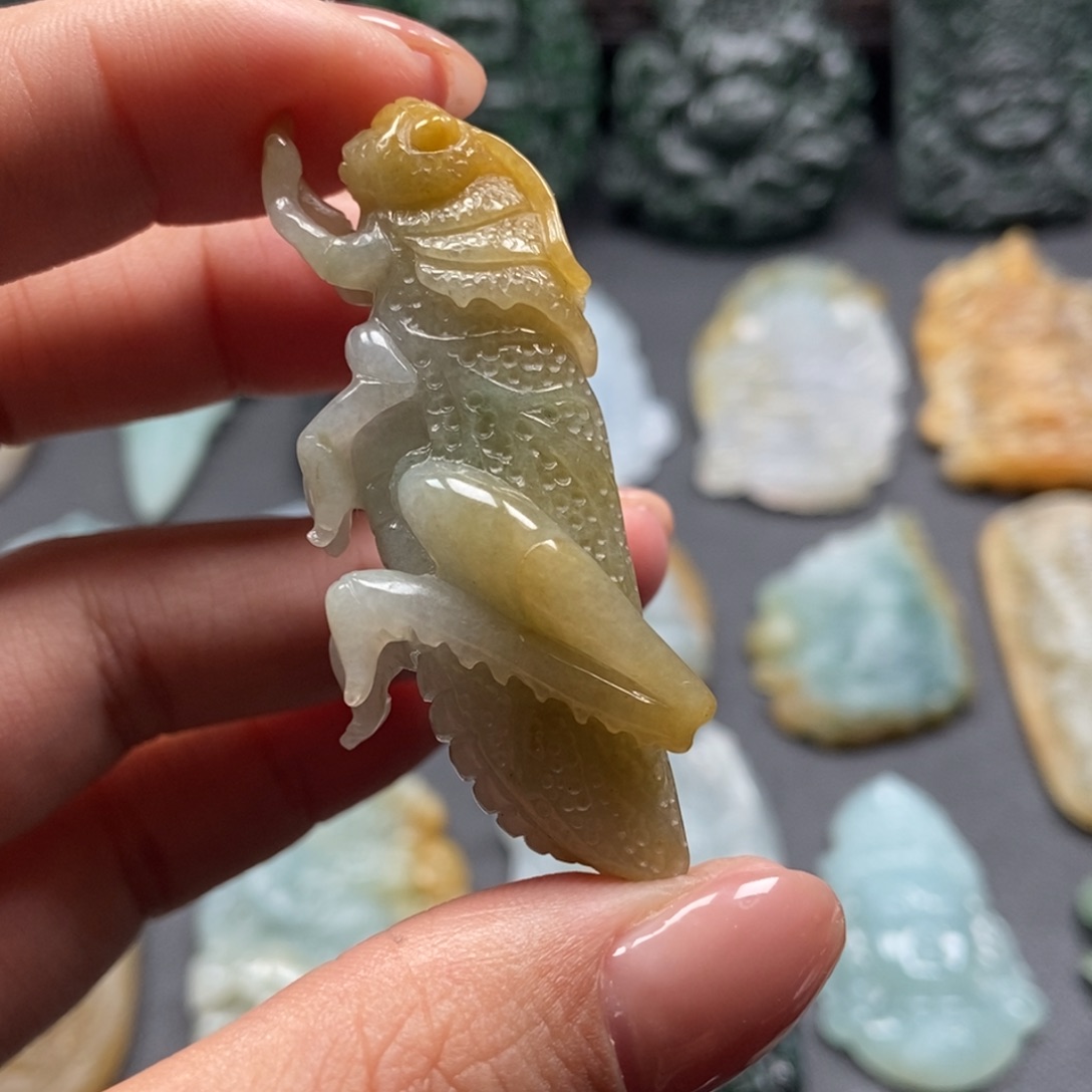 定制翡翠未镶嵌T蚱蜢