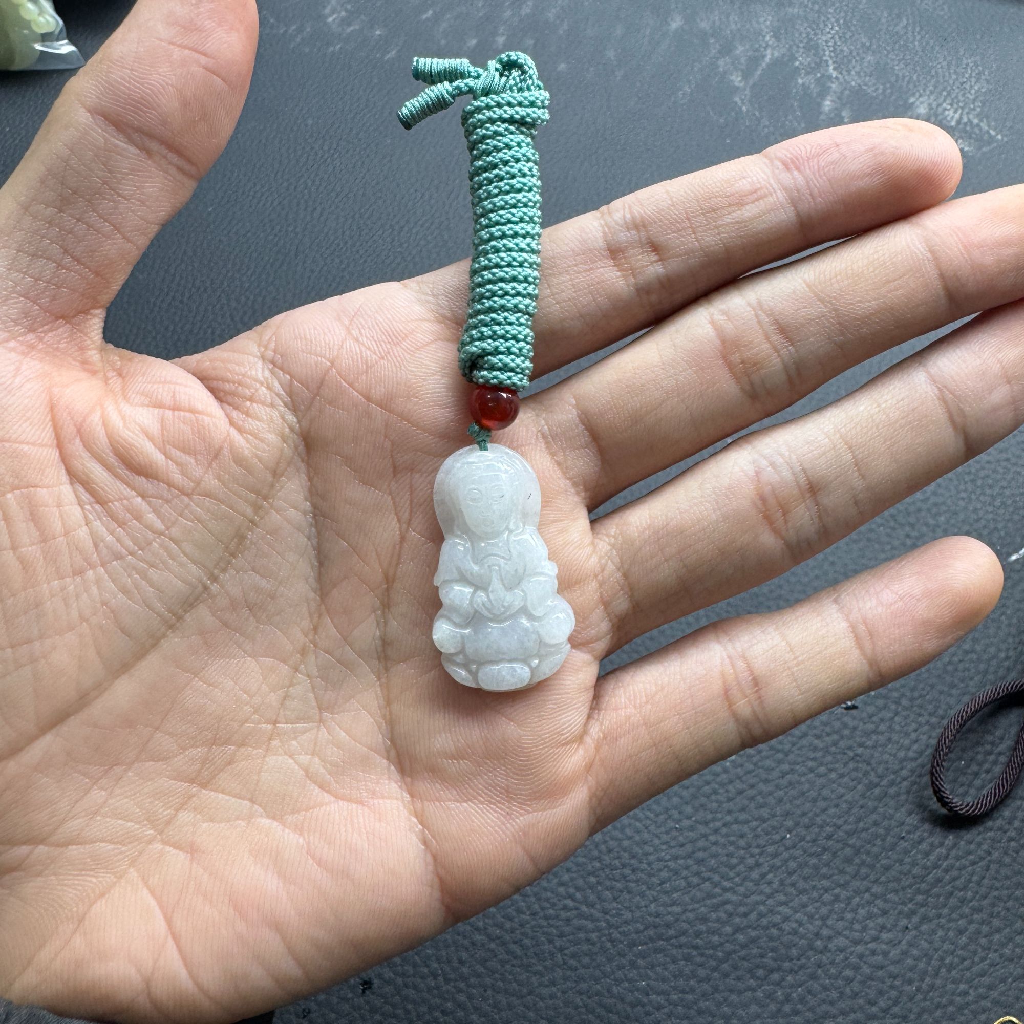 翡翠观音吊坠 多样性发一