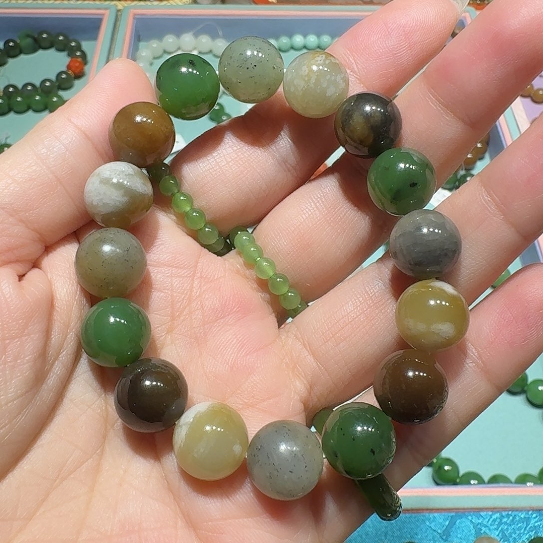 和田玉未镶嵌珠宝奇石