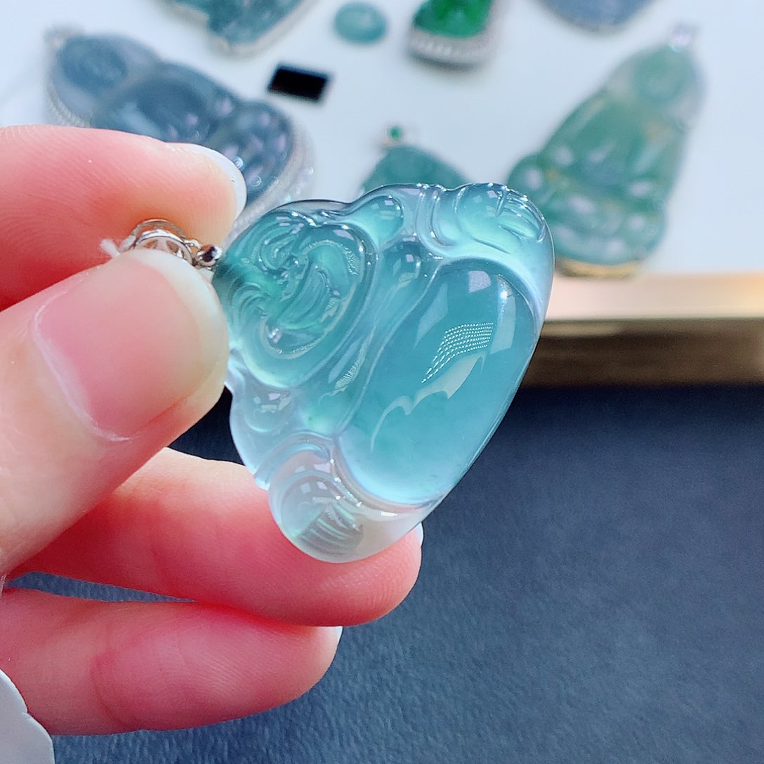 翡翠颈饰未镶嵌翡翠