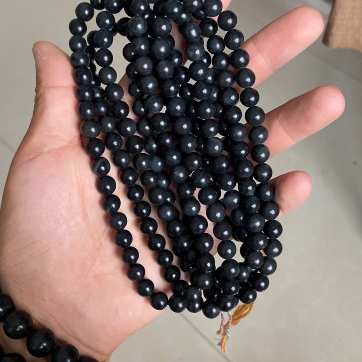 未镶嵌和田玉（墨玉）挂件