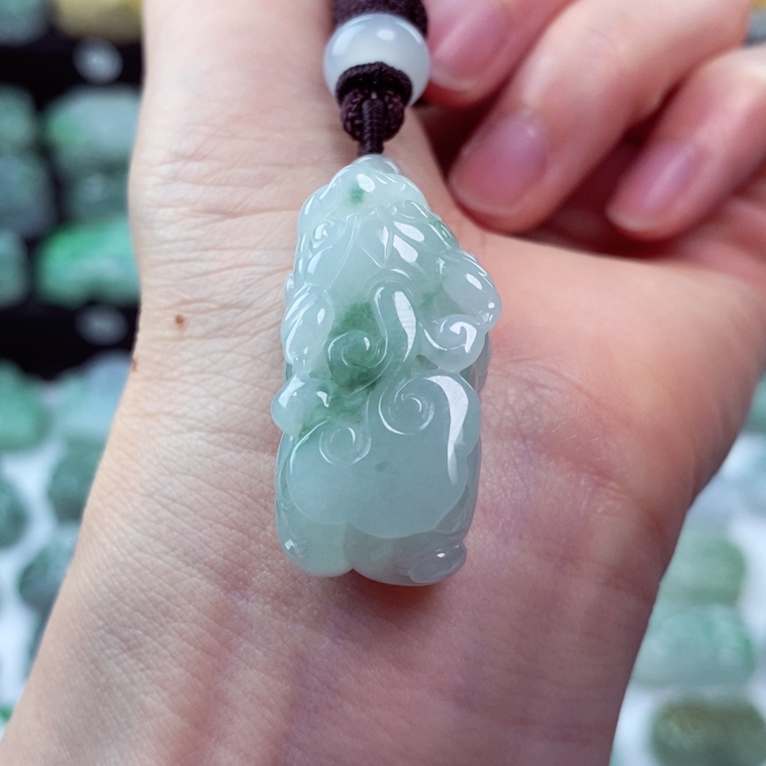 翡翠颈饰未镶嵌天然