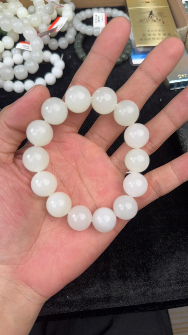 纯天然新疆和田玉且末天泰15mm