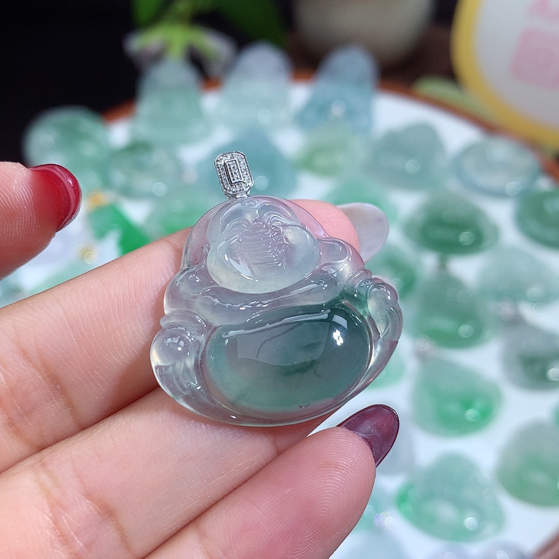 翡翠未镶嵌颈饰佛公