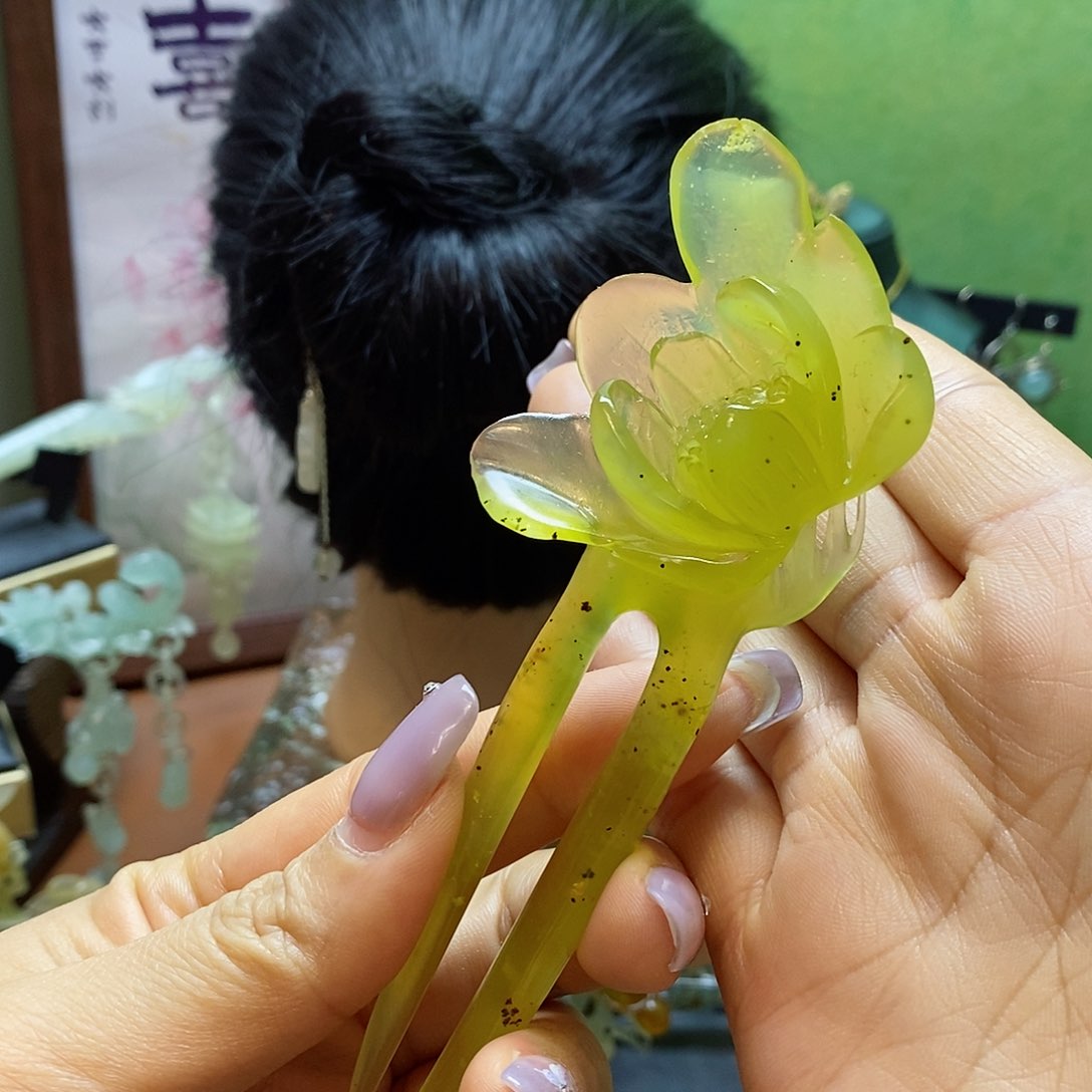 蛇纹石玉发簪未镶嵌