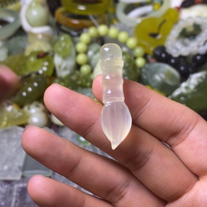 岫玉岫玉颈饰未镶嵌