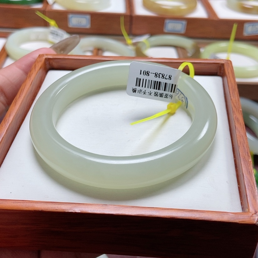 【闪购商品】和田玉手镯未镶嵌麻**丝5859