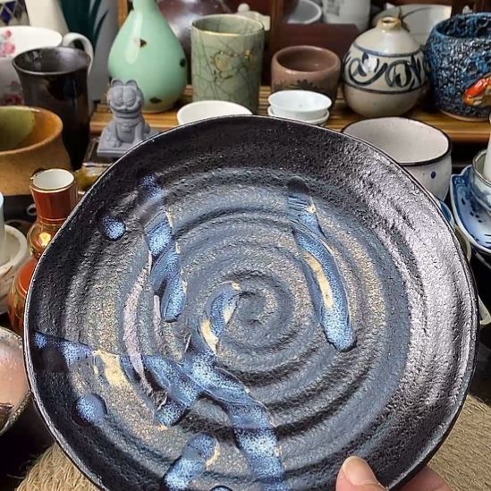    中古物品默认微瑕，谨慎参拍，满18包邮！
