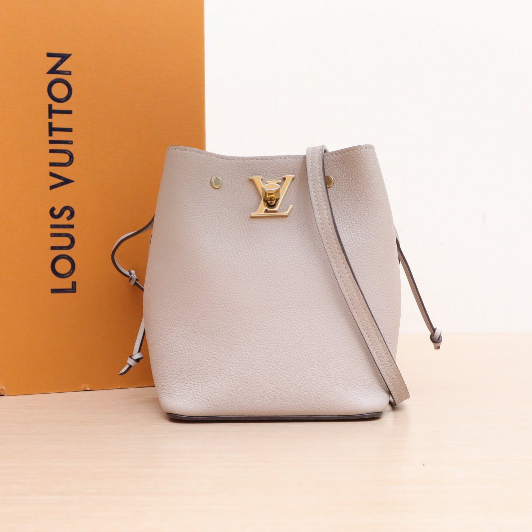 99新 LouisVuitton/路易威登 【娇活动】水桶包16皮革C芯片 172661