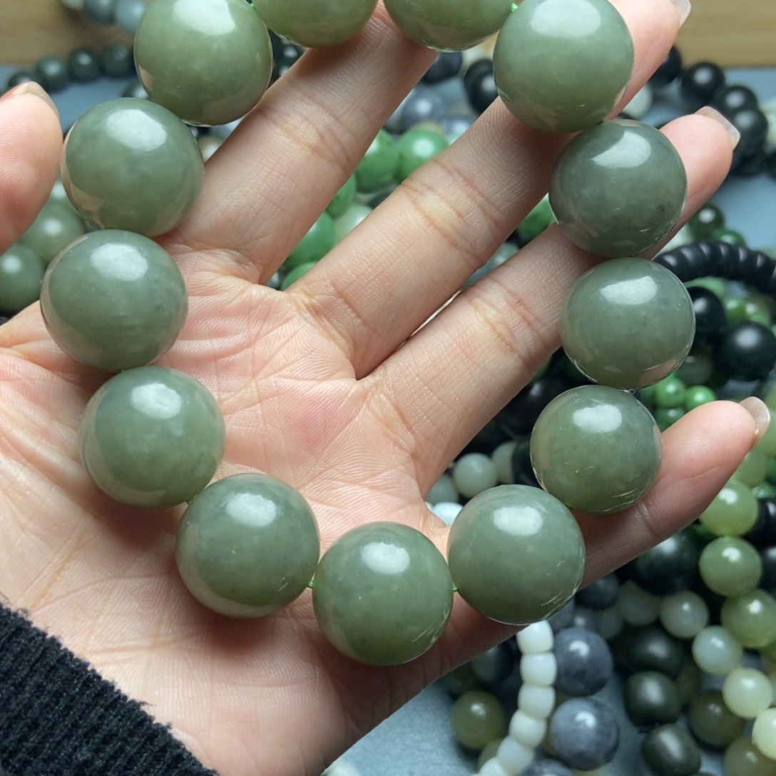 和田玉未镶嵌手链