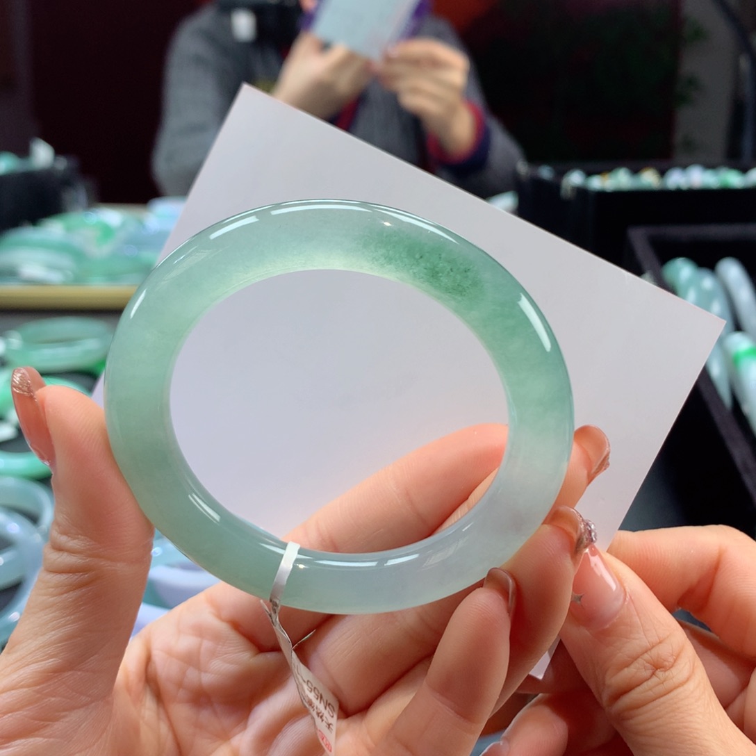 翡翠手镯未镶嵌46号