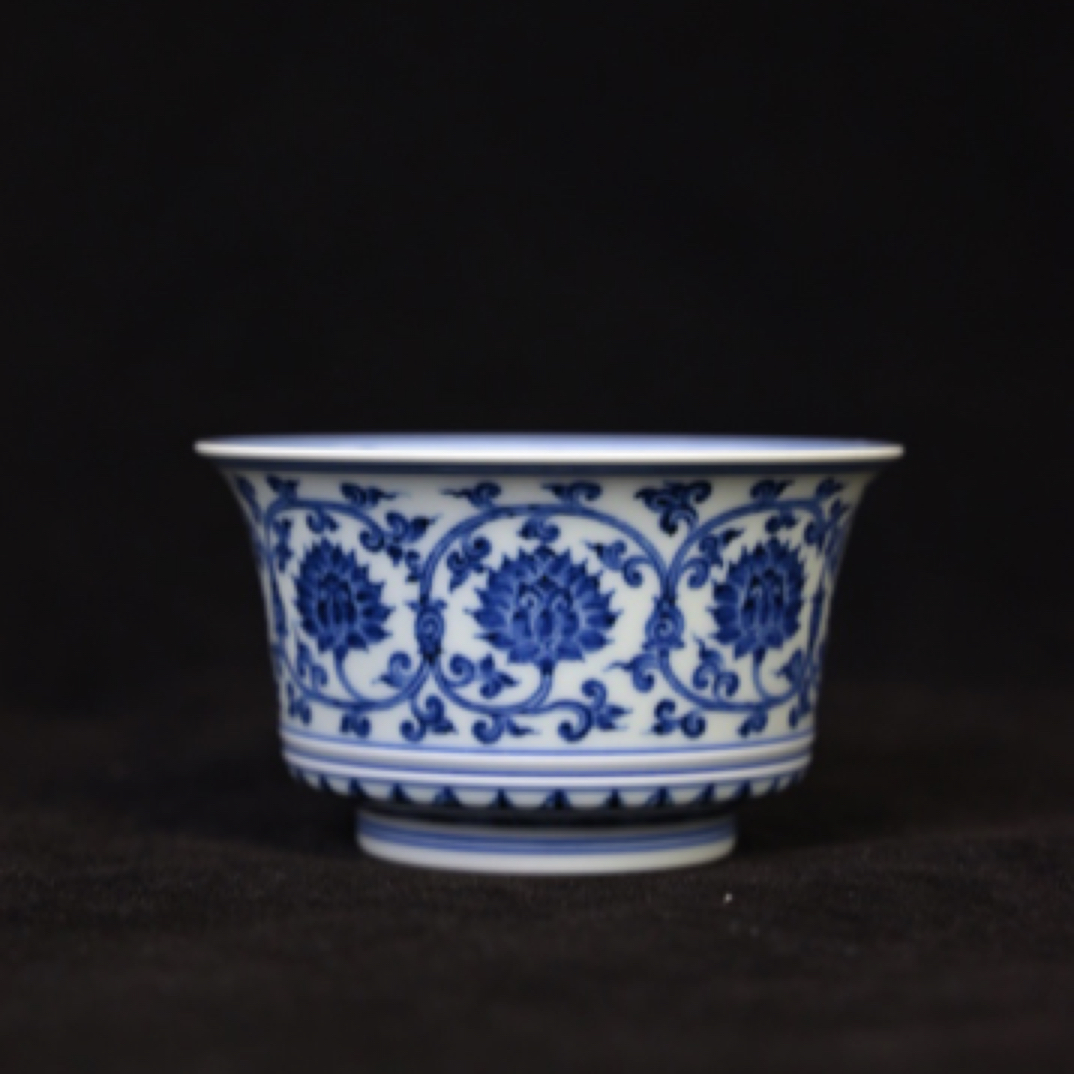 雯华堂 青花手绘双勾缠枝莲 金刚莲马蹄杯 满容约140cc 