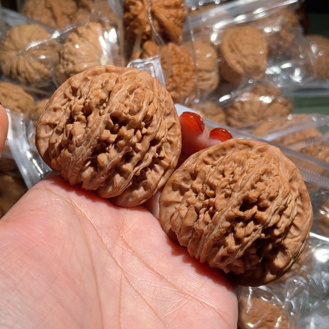 ****℃吊坠文玩核桃三角楼