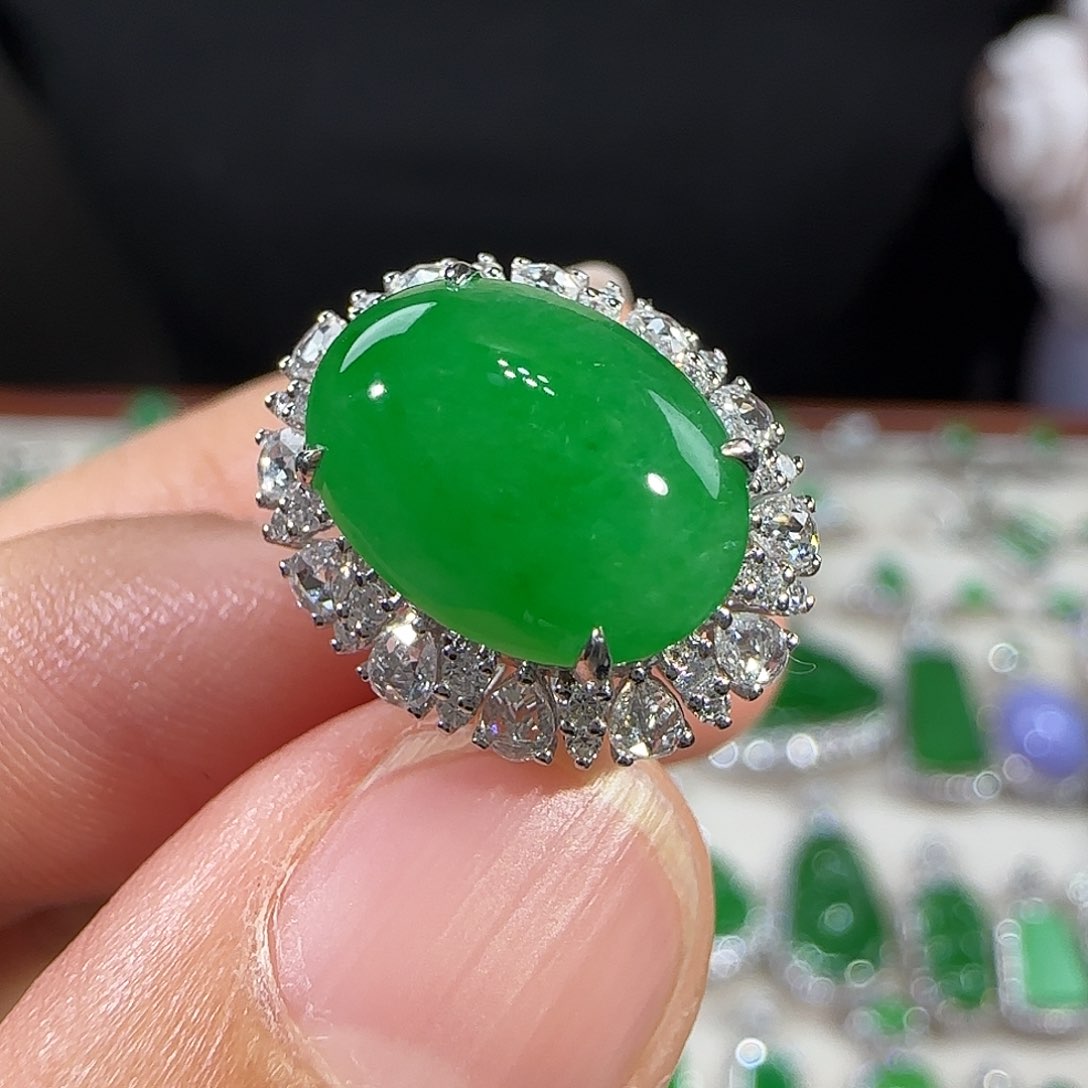 翡翠吊坠(不含链)18K金镶嵌