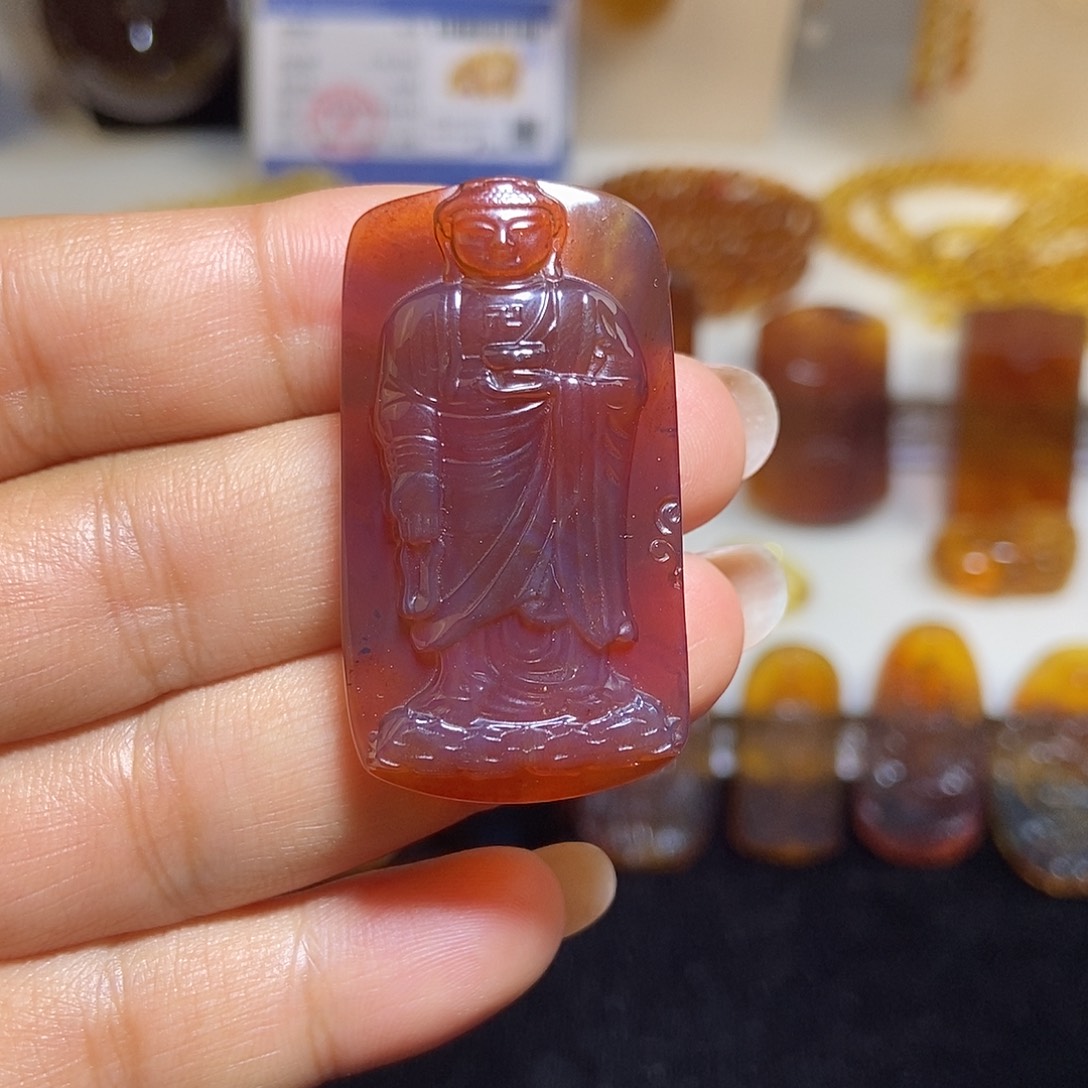 未镶嵌颈饰琥珀缅甸天然琥珀吊坠