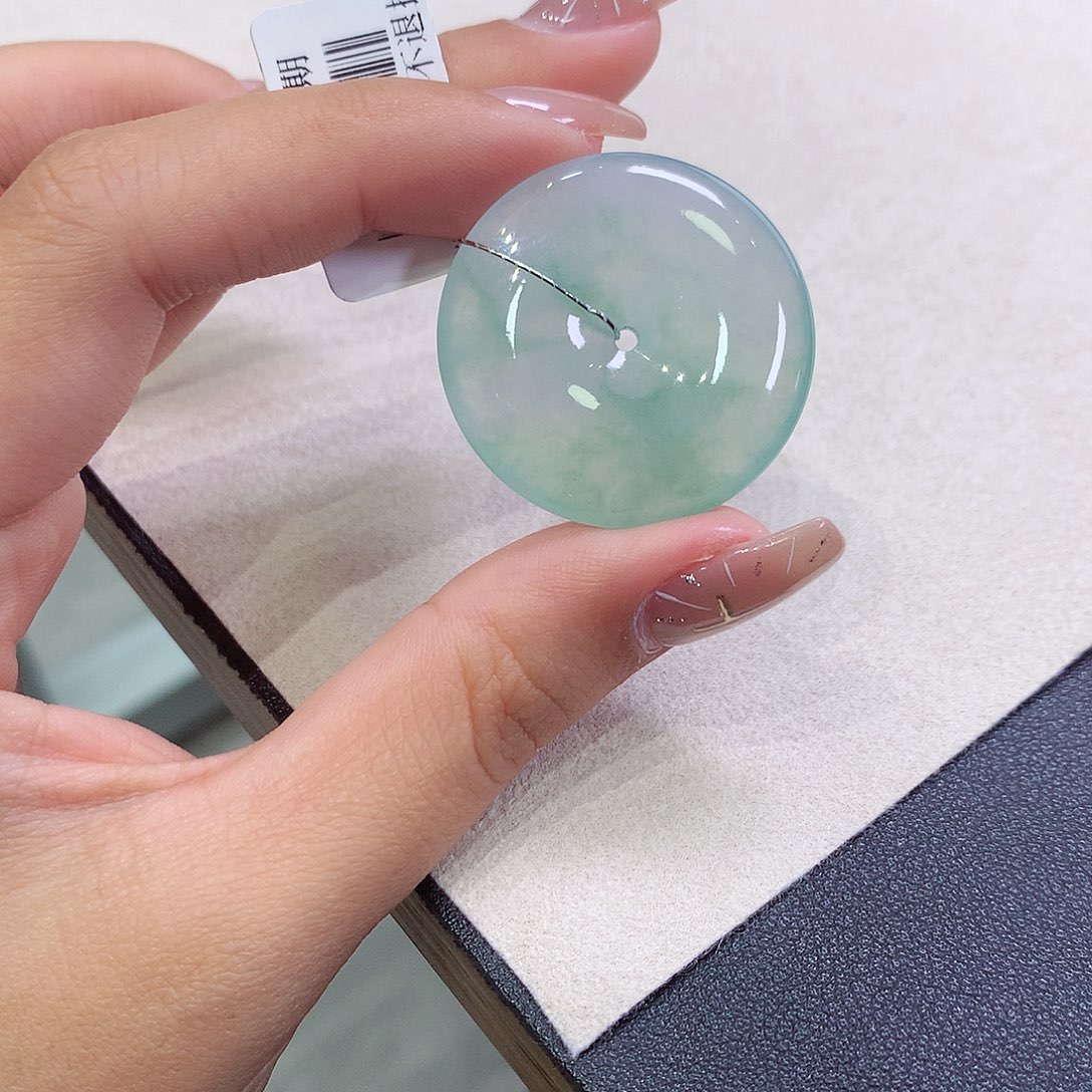 翡翠未镶嵌吊坠(不含链)31.1-5.7