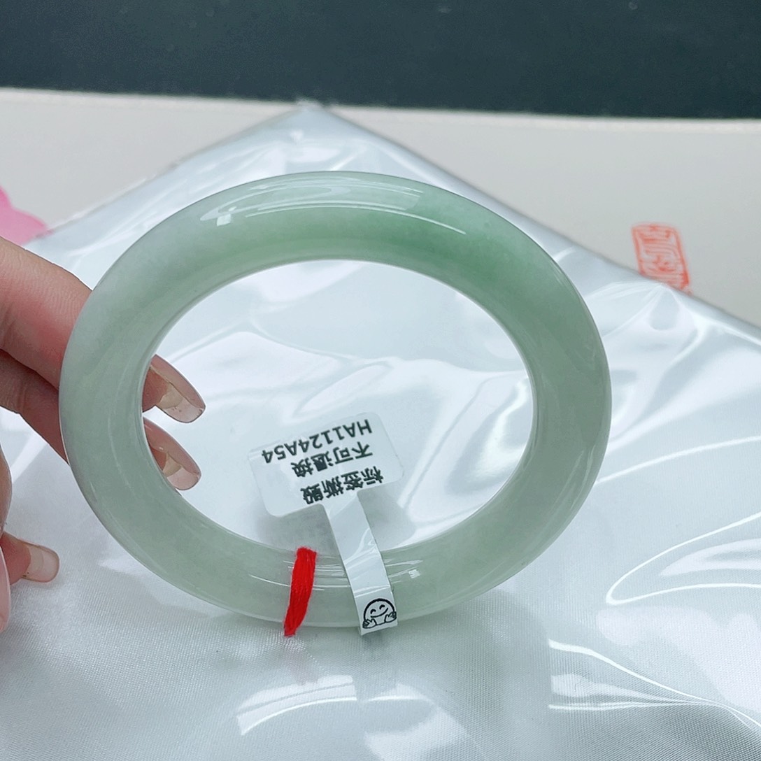 翡翠手镯未镶嵌圆56.2