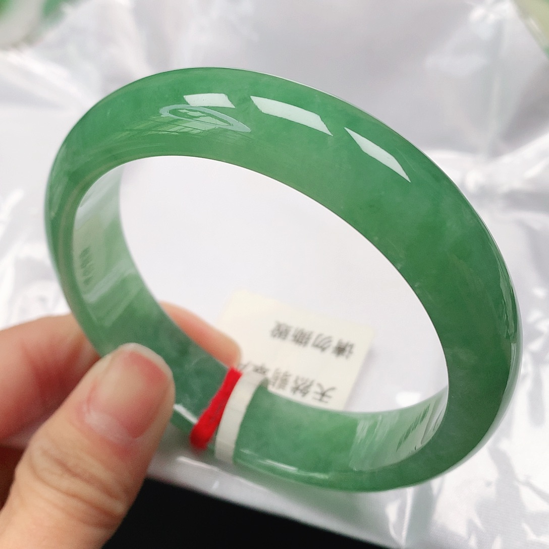 翡翠手镯未镶嵌天然翡翠手镯57