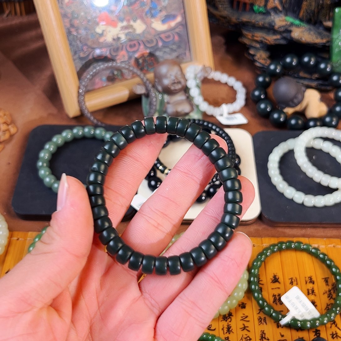 和田玉未镶嵌手链