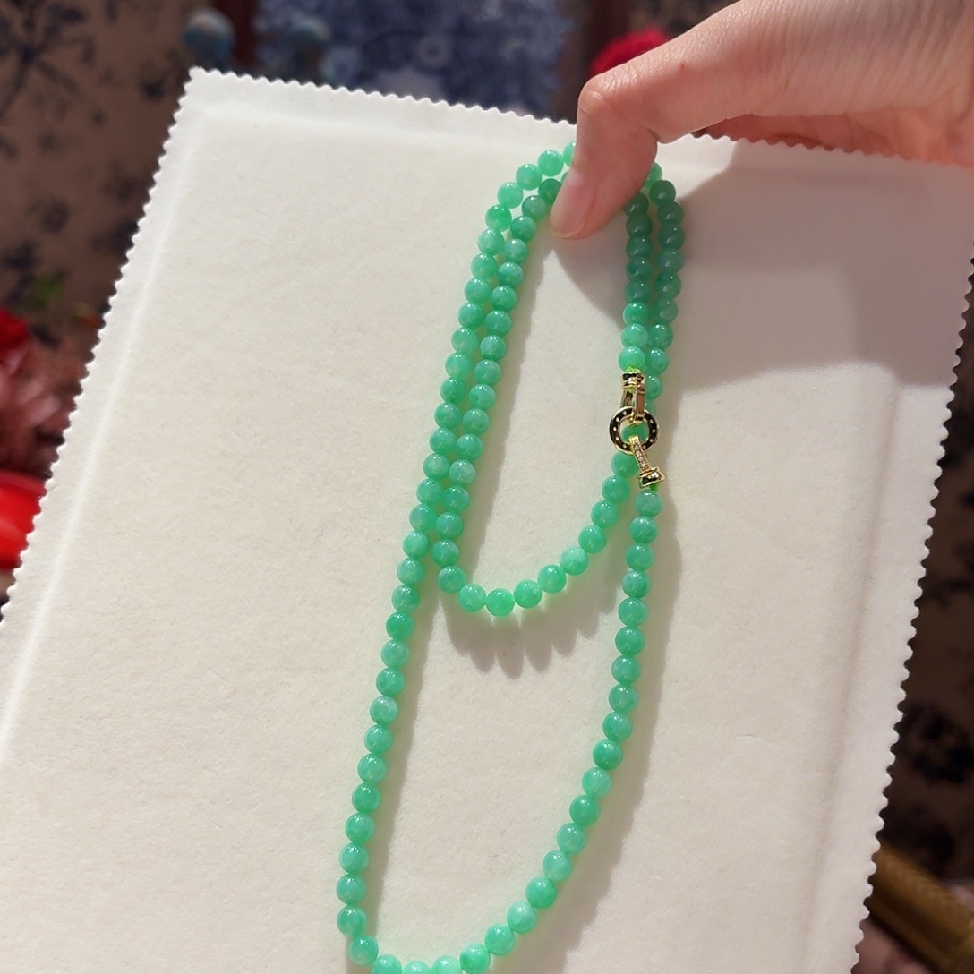 翡翠颈饰未镶嵌项链