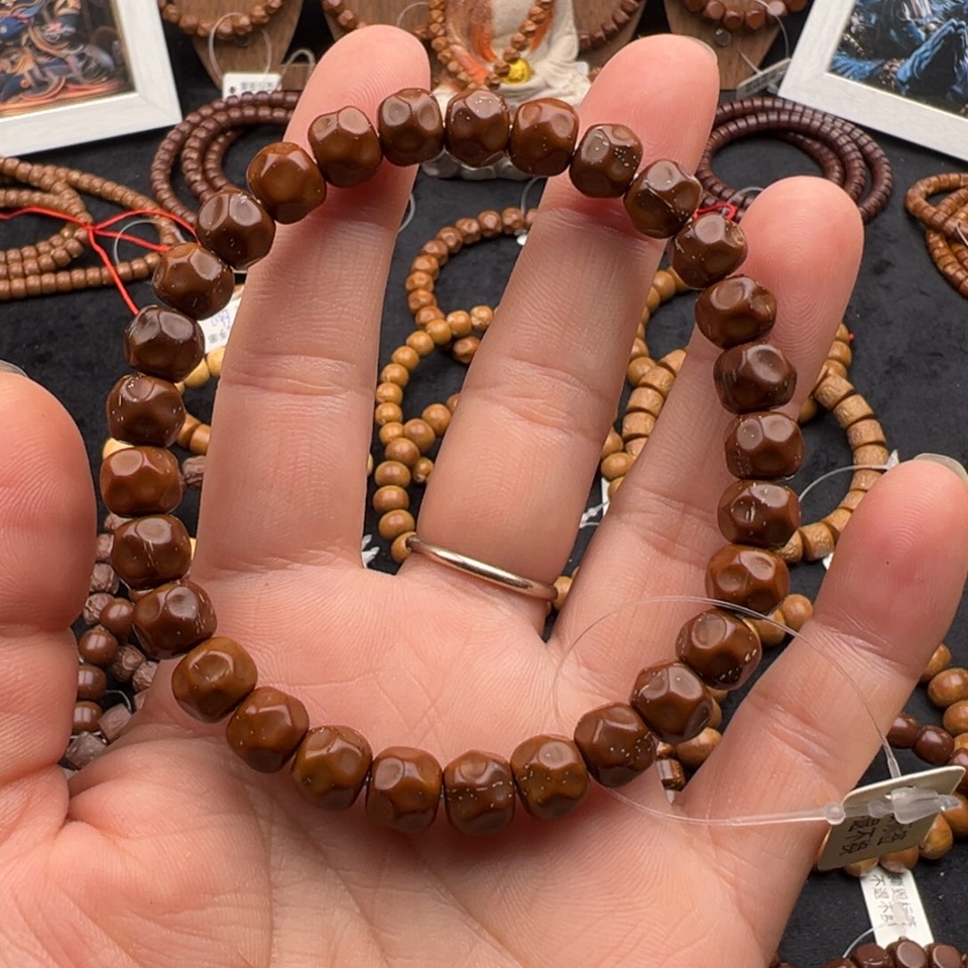 吊坠紫金鼠德****?无相9。       3