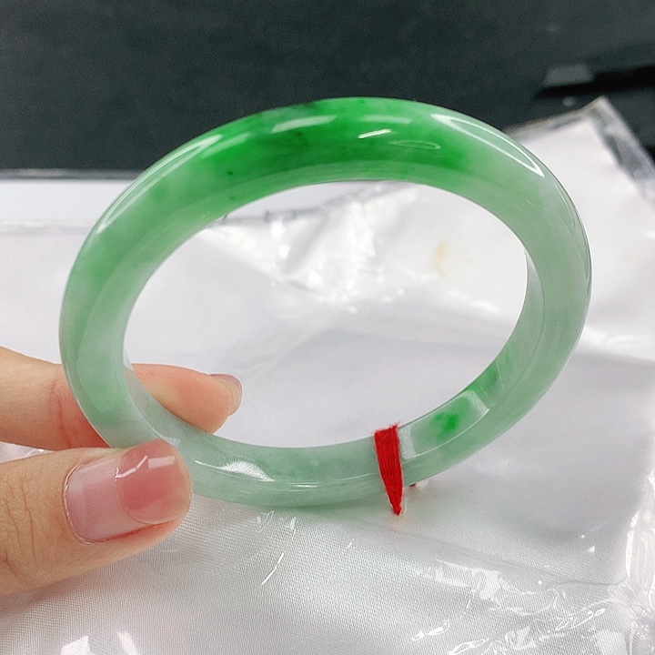 翡翠未镶嵌手镯圈56，85096