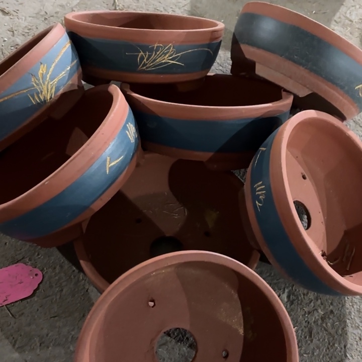 紫砂花盆100-8。            