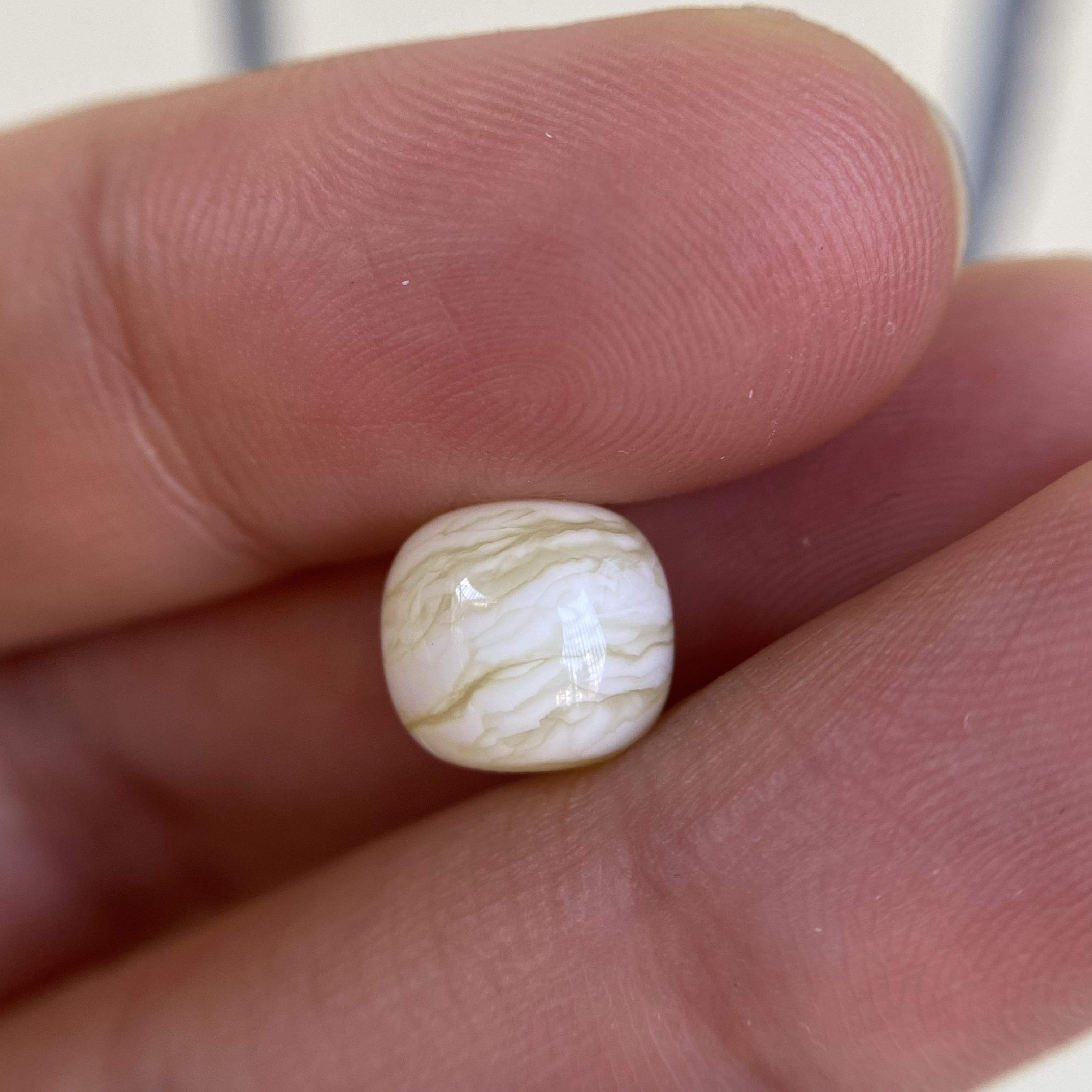蜜蜡白蜡虎皮老型配饰9.2×8.3mm，纹路很够用，无优化保天然