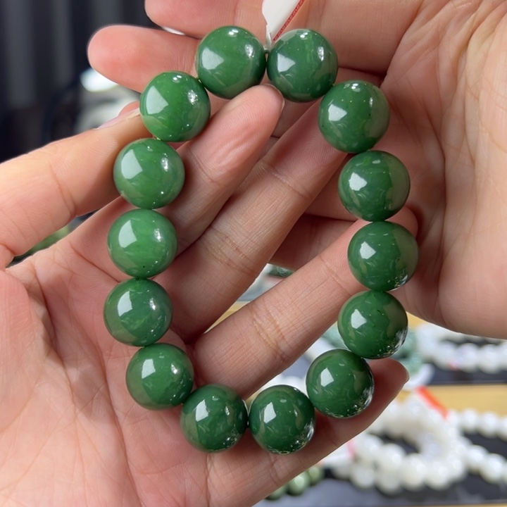 和田玉手串未镶嵌俄罗斯碧玉翠阳绿5号坑卡16圆珠