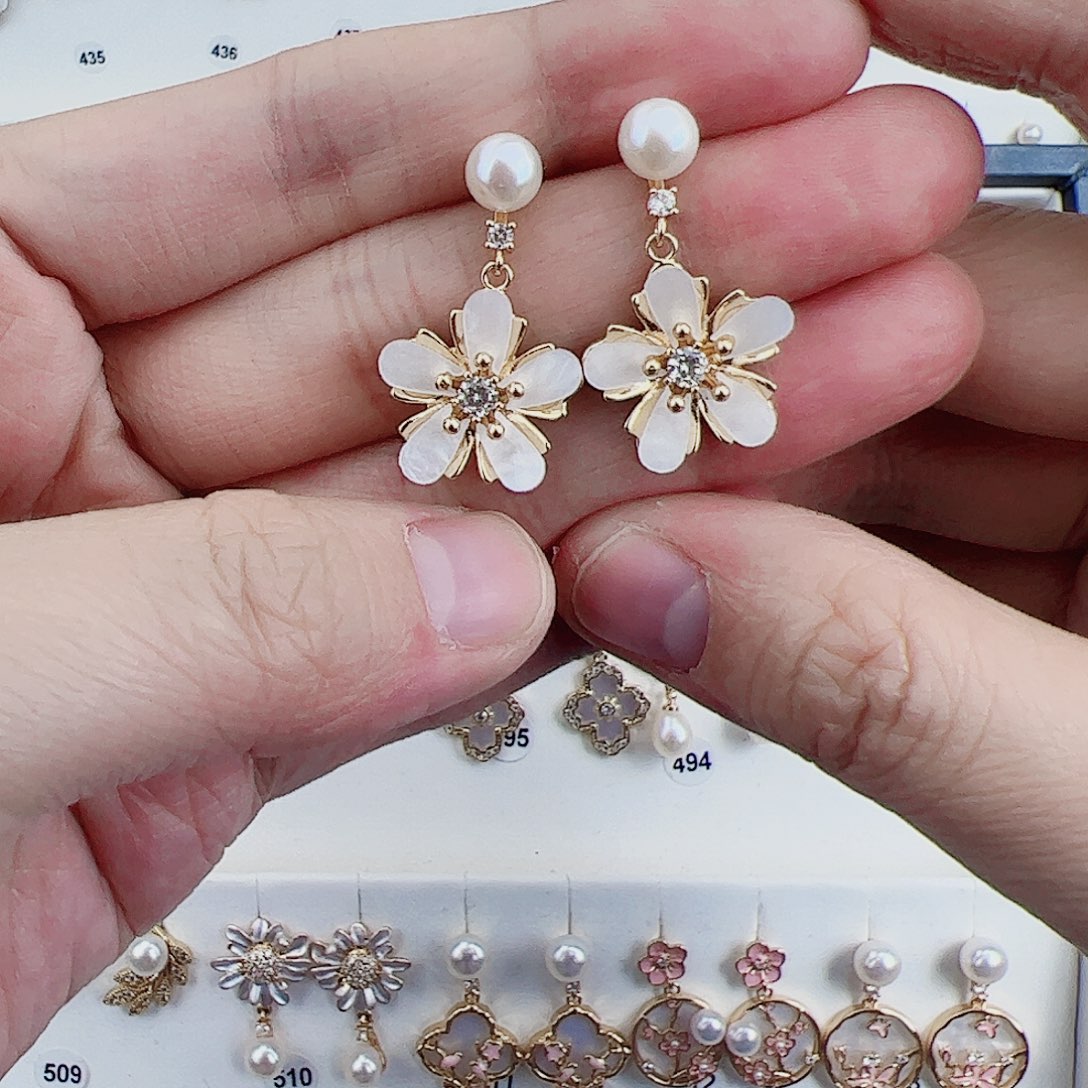 淡水珍珠银S925镶嵌耳饰